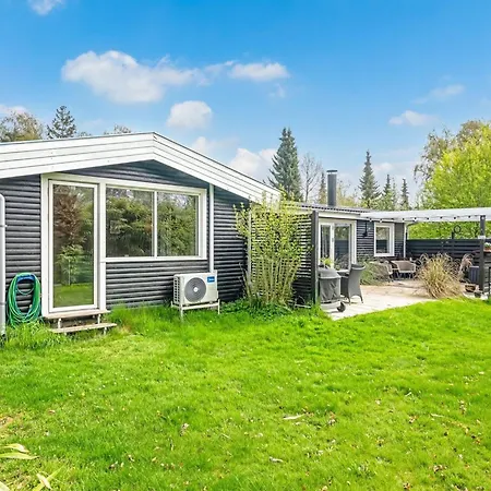 Bedrija - 100m From The Sea By Interhome